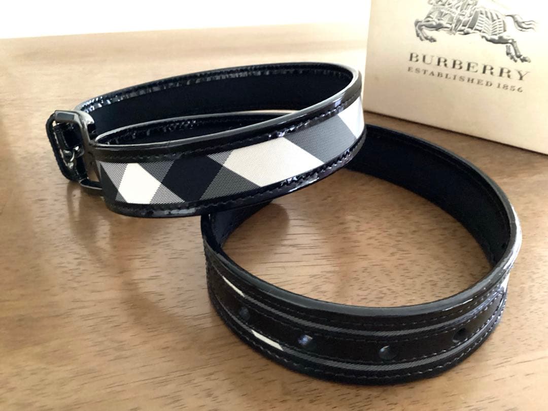 未使用★バーバリー ベルト スモークドチェック 黒 パテントレザー W〜90㎝