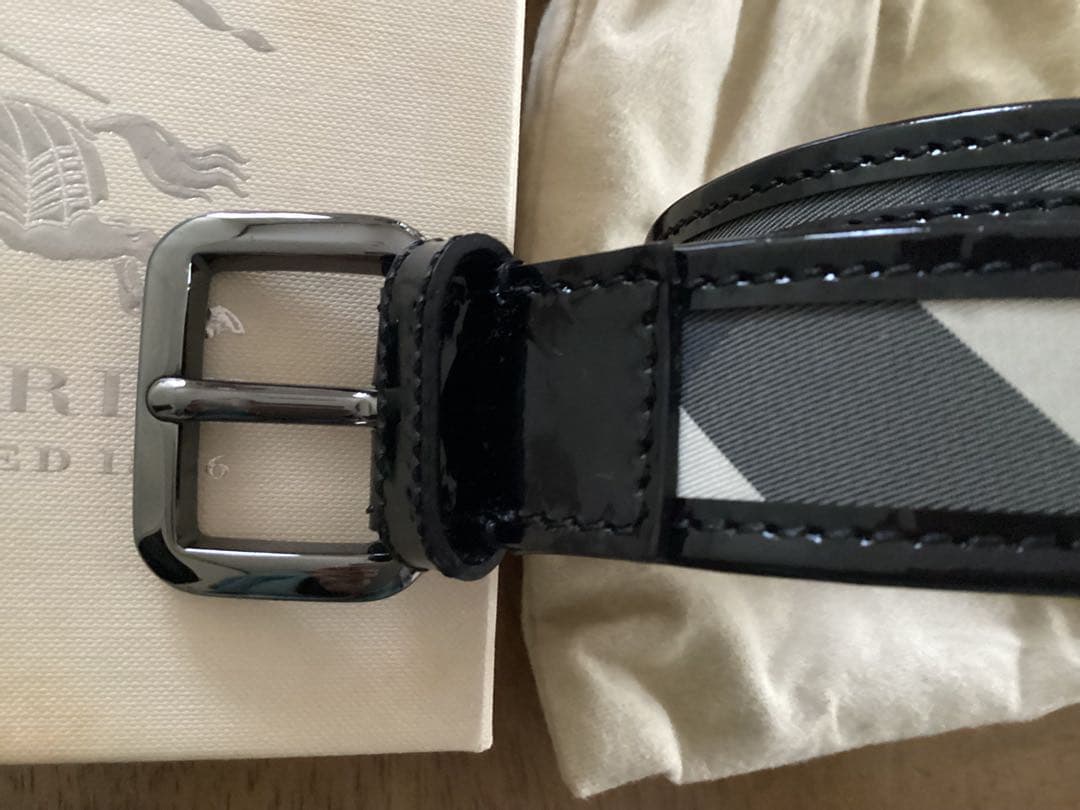 未使用★バーバリー ベルト スモークドチェック 黒 パテントレザー W〜90㎝