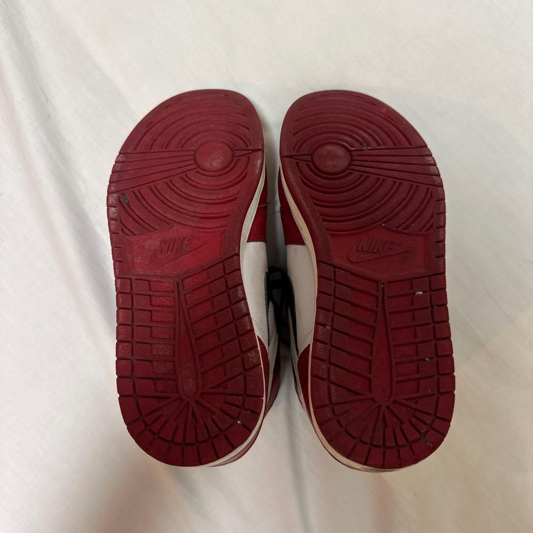 Nike Air Jordan 1 赤白黒 ハイカット