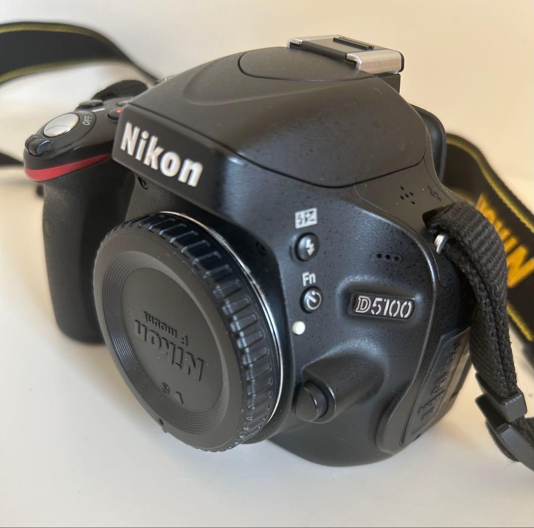 Nikon D5100 一眼レフ 18-55mm VR レンズ