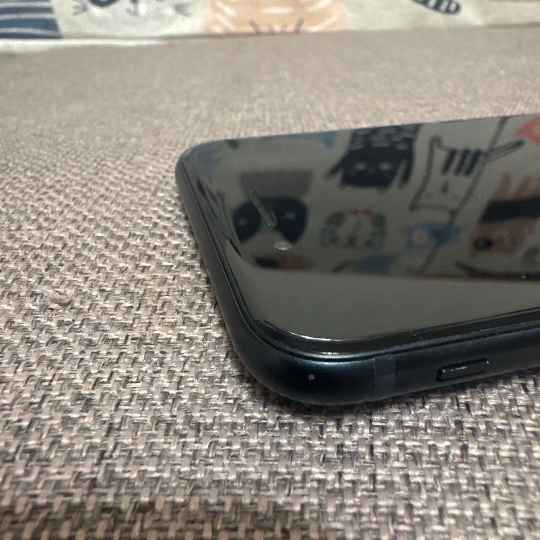 iPhone SE 第3世代64GB 77% SE3 スマホ　本体　ミッドナイト