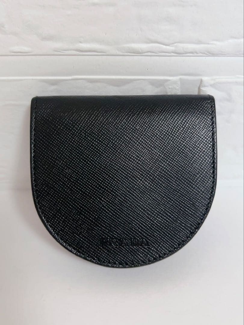 プラダ　PRADA ケース　小銭入れ　ブラック　黒　男女兼用