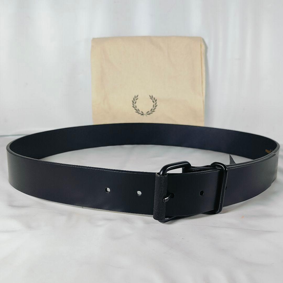 セール中です☆ラテ☆　　　　　　　【新品 純正袋付き】FRED PERRY