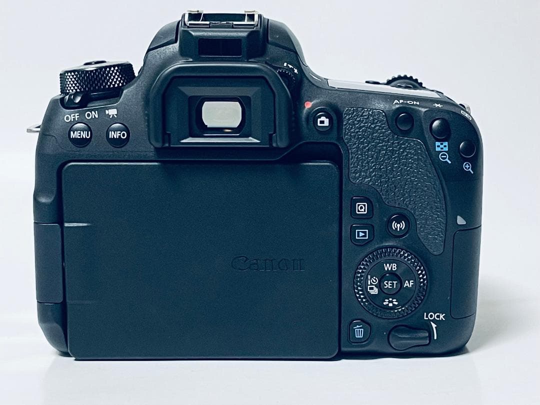 ほ*み様 ⭐️美品★Canon キヤノン EOS 9000D レンズキット Wi