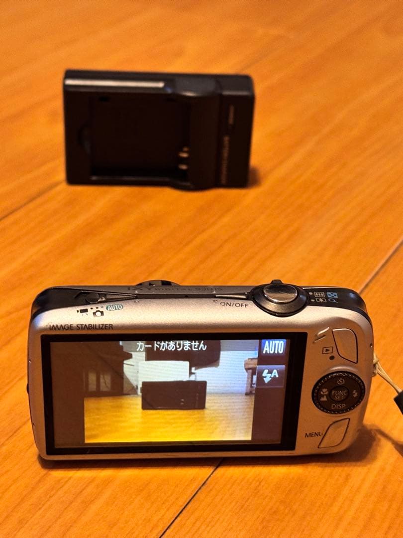 Canon IXY DIGITAL 930ISシルバー　12.1メガピクセル