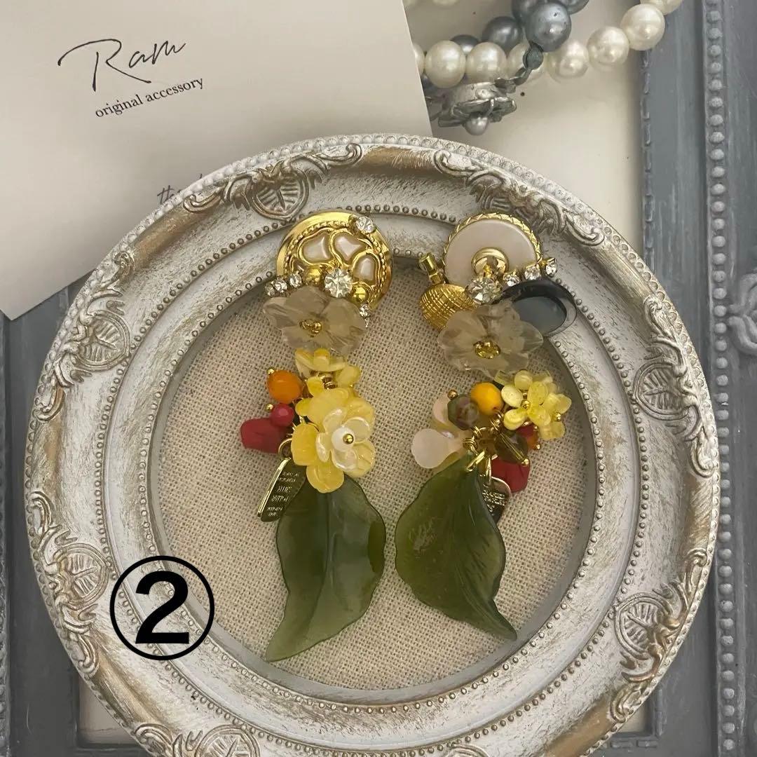 香　アンティークボタン　ジェルボタン　パール　バネ式イヤリング