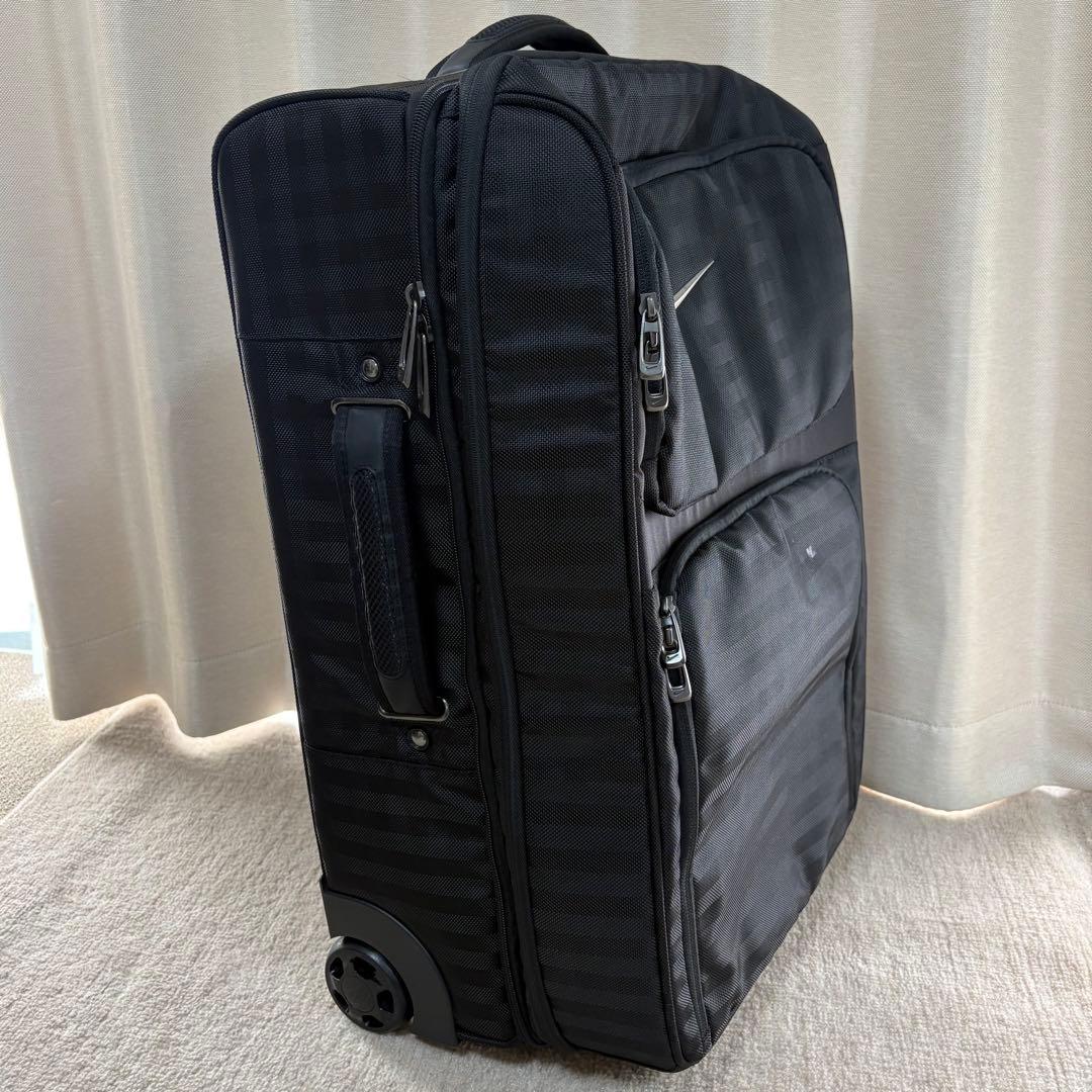 Nike ナイキ ブラック キャリーケース キャリーバッグ　7778