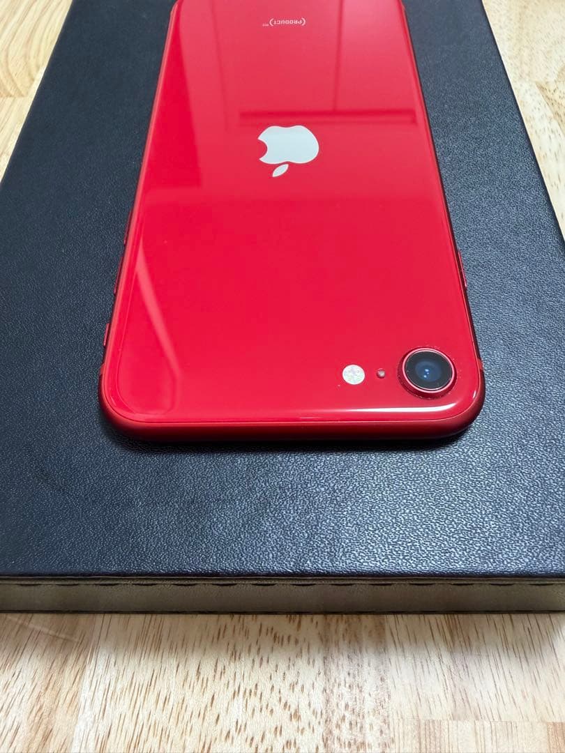 美品　iPhone SE 第二世代　①