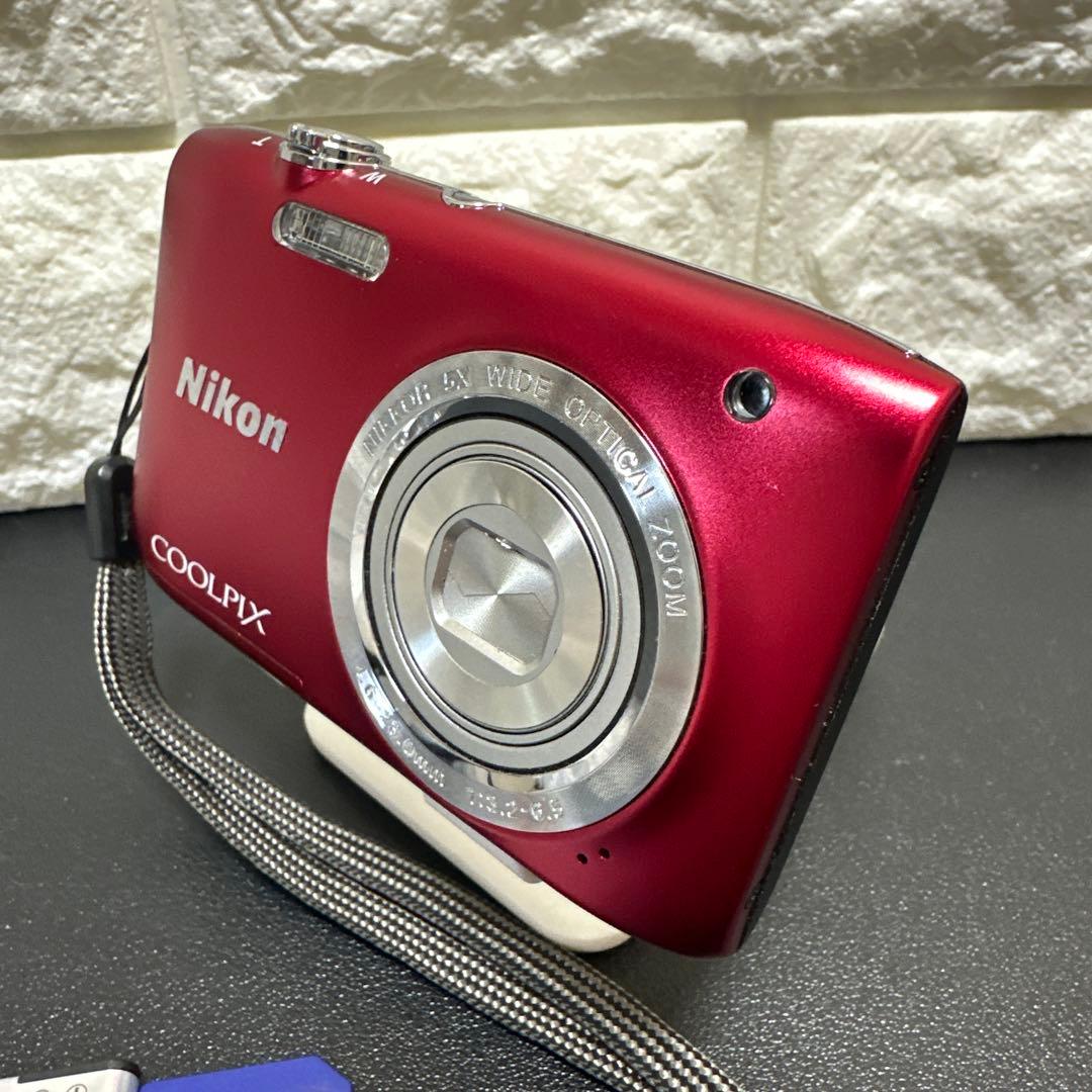 ニコン Nikon COOLPIX S2900 レッド　動作確認済　中古良品