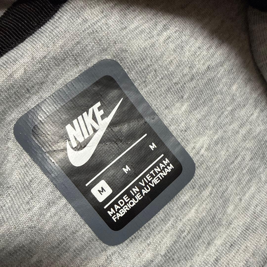 Nike テックフリース廃盤