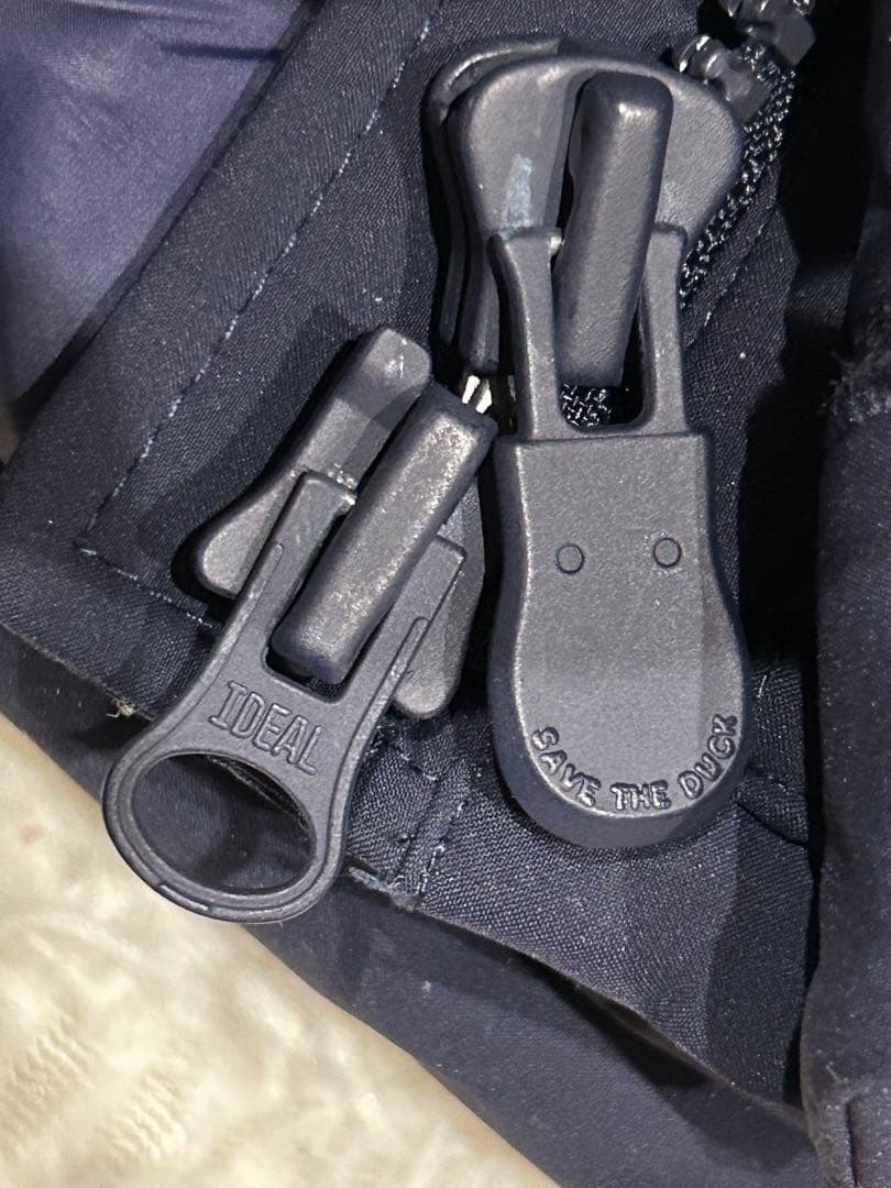 美品 セイブザダック エコダウンジャケット ネイビー　短丈　フード防風　防水