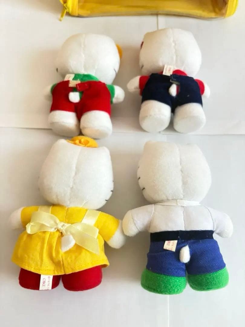 ハローキティ ファミリー いちご型キャリーハウス ぬいぐるみ付き