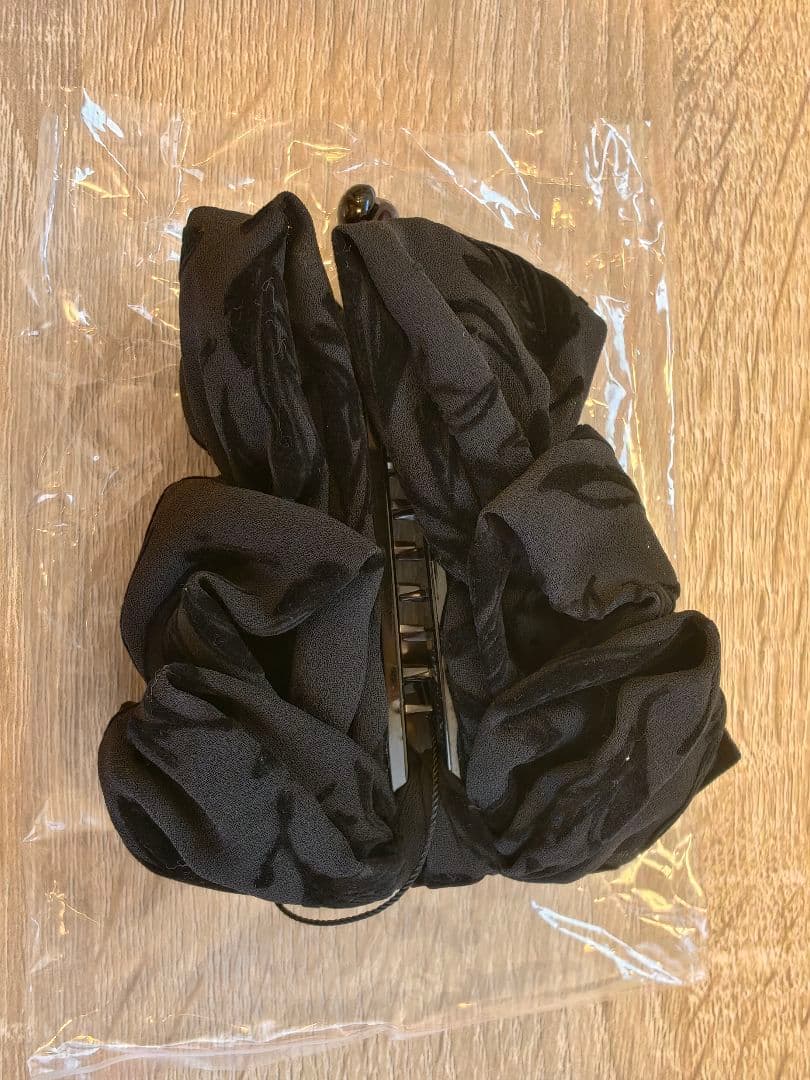 【販路限定】フラッフィーリボン バナナクリップ(ブラック)