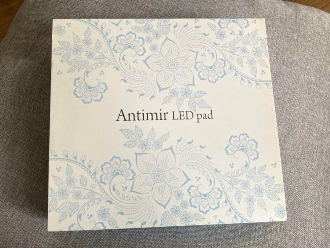 アイキャッチ [真実の鏡Beauty Antimir LED pad]