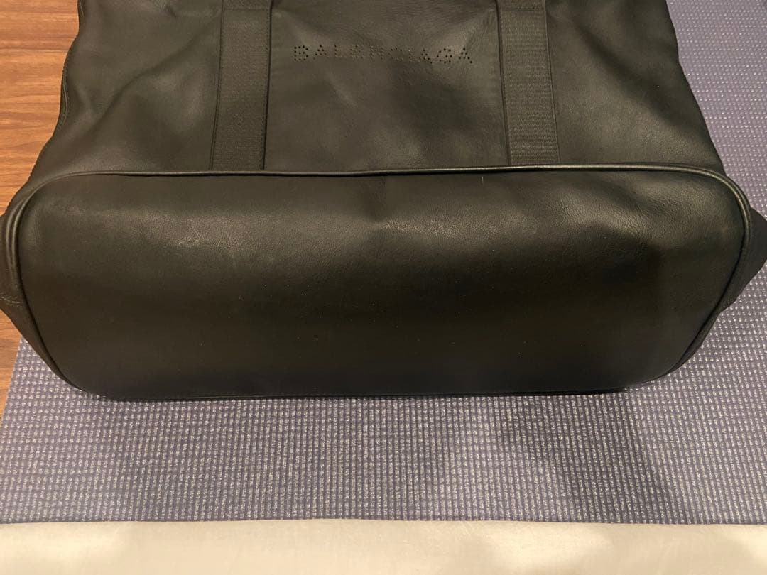 BALENCIAGA ブラック レザー トートバッグ