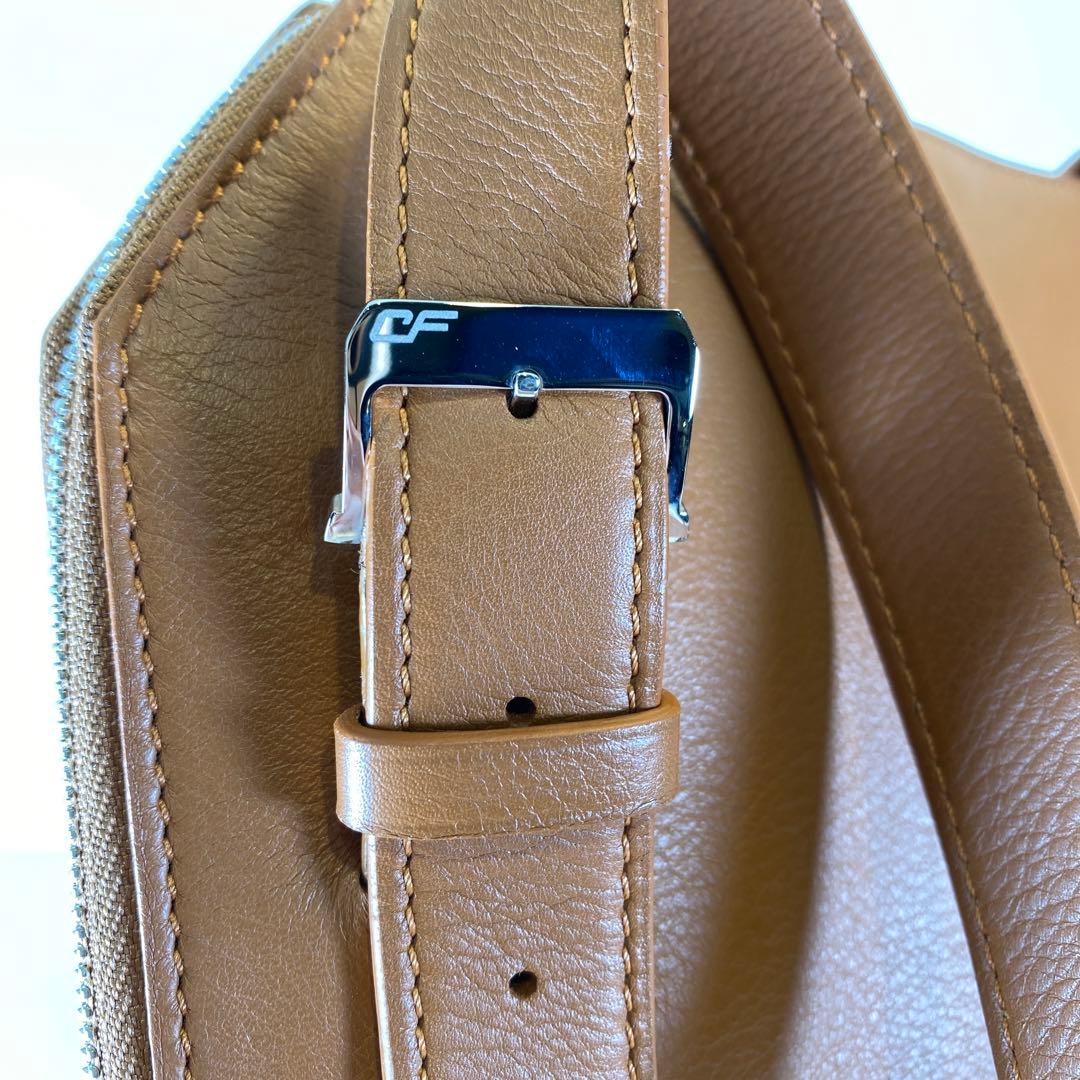 【未使用】カミーユフォルネ　紳士用　レザーショルダーバッグ　キャメル　定価50万