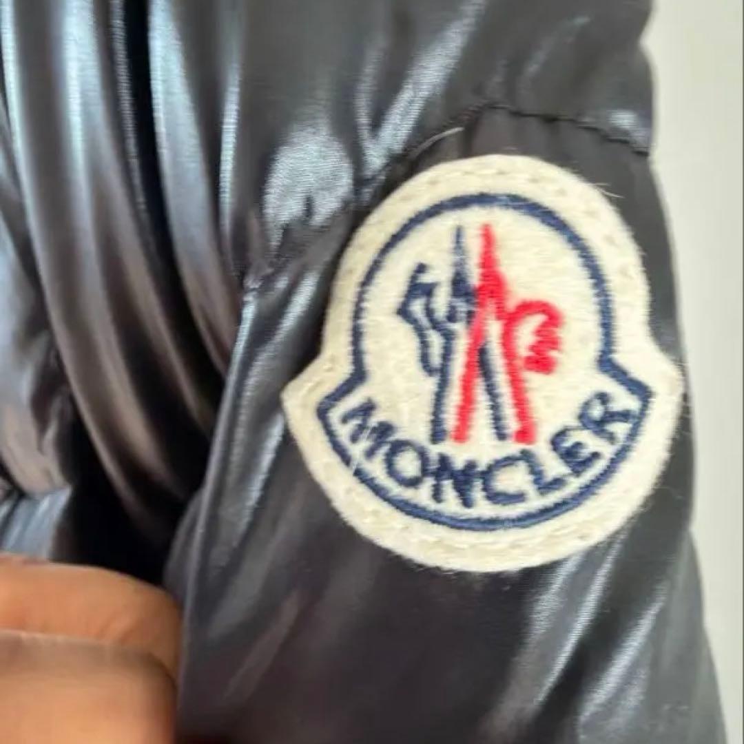 MONCLER モンクレール　ブラック ダウンジャケット フード付き　極美品