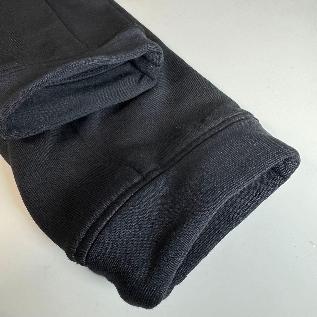 未使用　1PIU1UGUALE3 RELAX スウェット　ラインストーン　黒