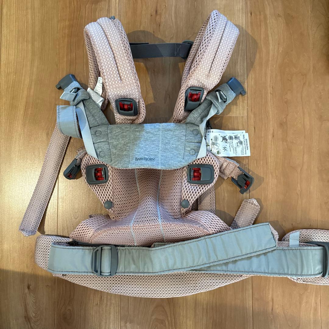 ベビービョルン 抱っこひも メッシュ素材で快適 HARMONY ダスティピンク