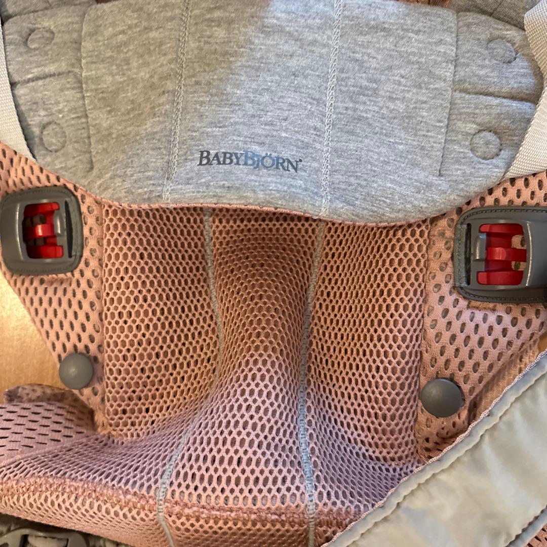ベビービョルン 抱っこひも メッシュ素材で快適 HARMONY ダスティピンク