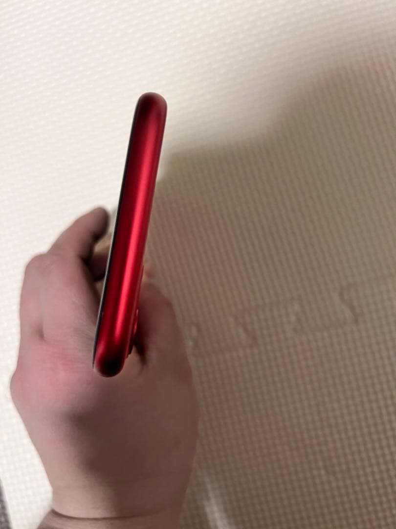 AU iPhone11 64GB レッド 新品充電ケーブル付属品