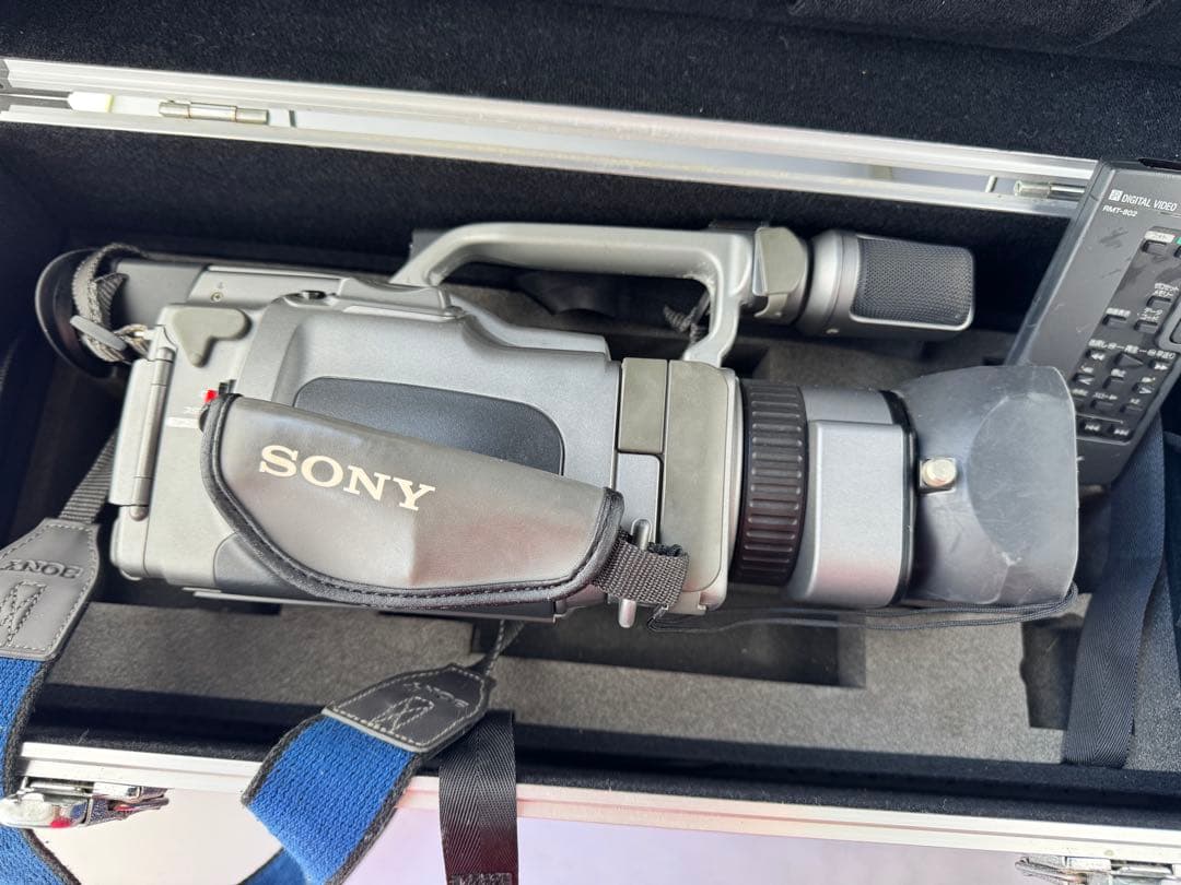 SONY DCR-VX1000 デジタルビデオカメラ 専用ハードケース付き