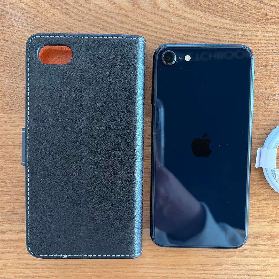 【美品】iPhone SE 第3世代　SIMフリー