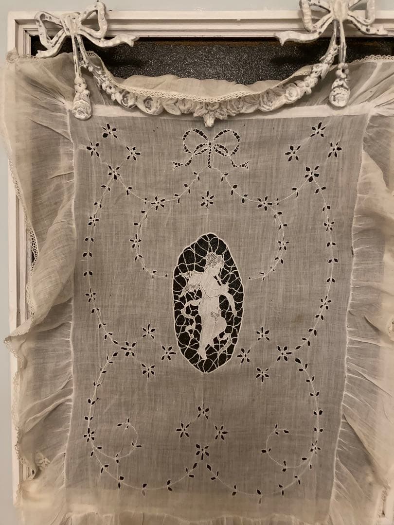 アンティーク　フランス　カットワーク　エンジェル　天使　椅子カバー