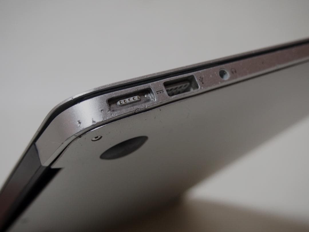 MacBook本体 Sequoia Win11 MacBookAir 2015 13\" 8G/128