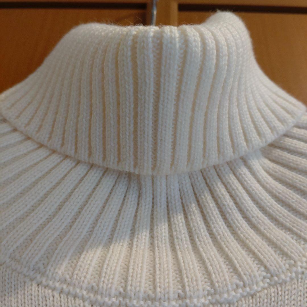 ドルモア タートルネック ニット