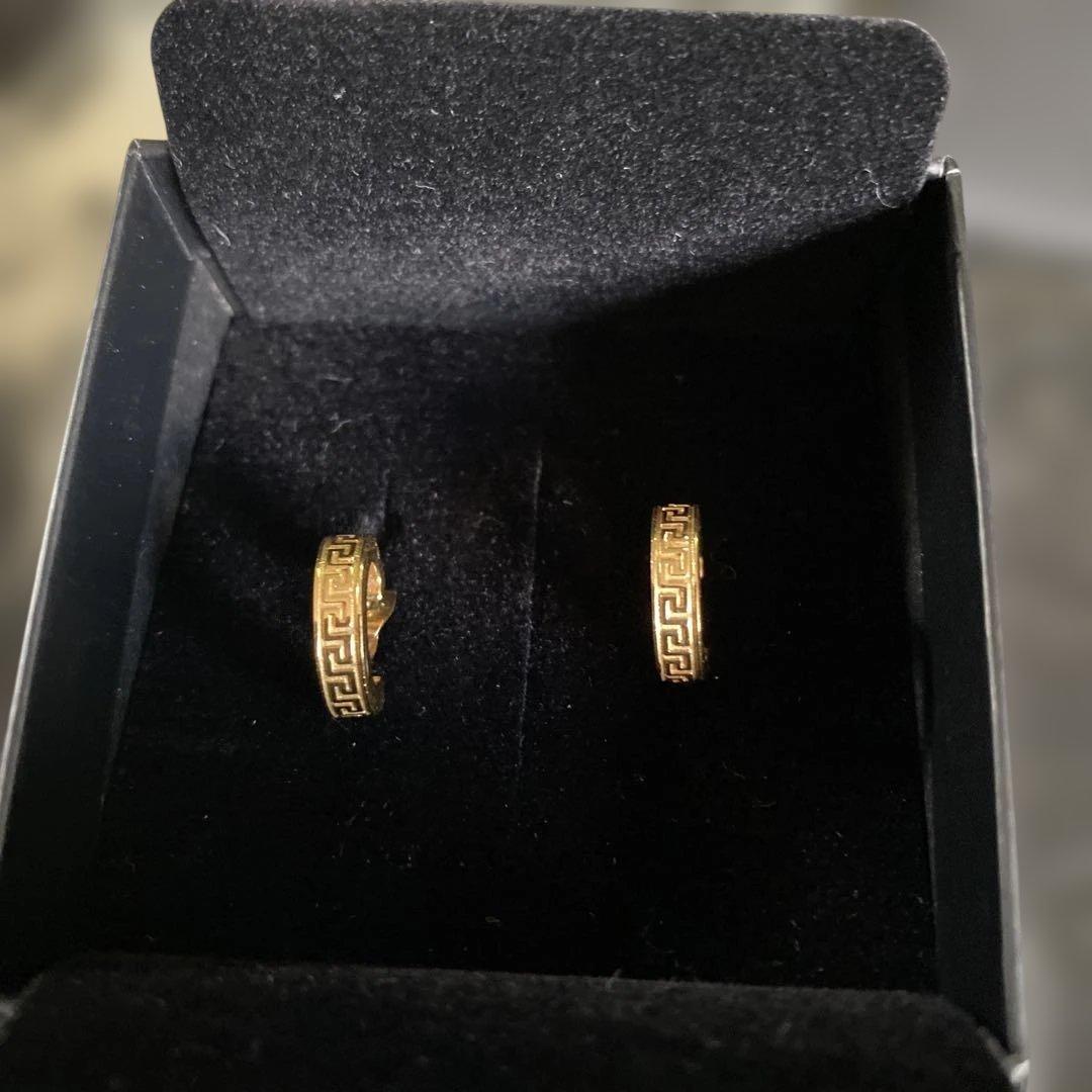 VERSACE 超美品　ピアス　男女兼用 ゴールド