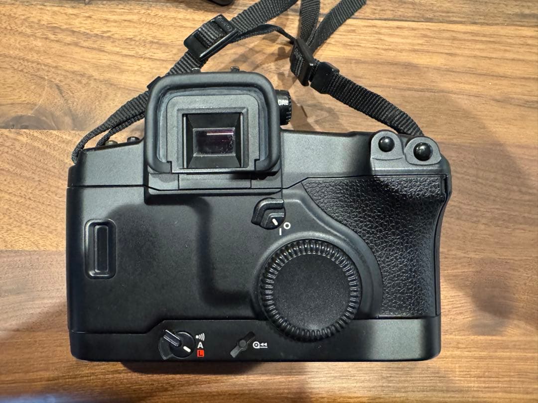 キャノン Canon EOS3 ボディ フィルムカメラ