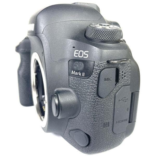ショット数10106枚■ほぼ新品■ CANON EOS 6D Mark II