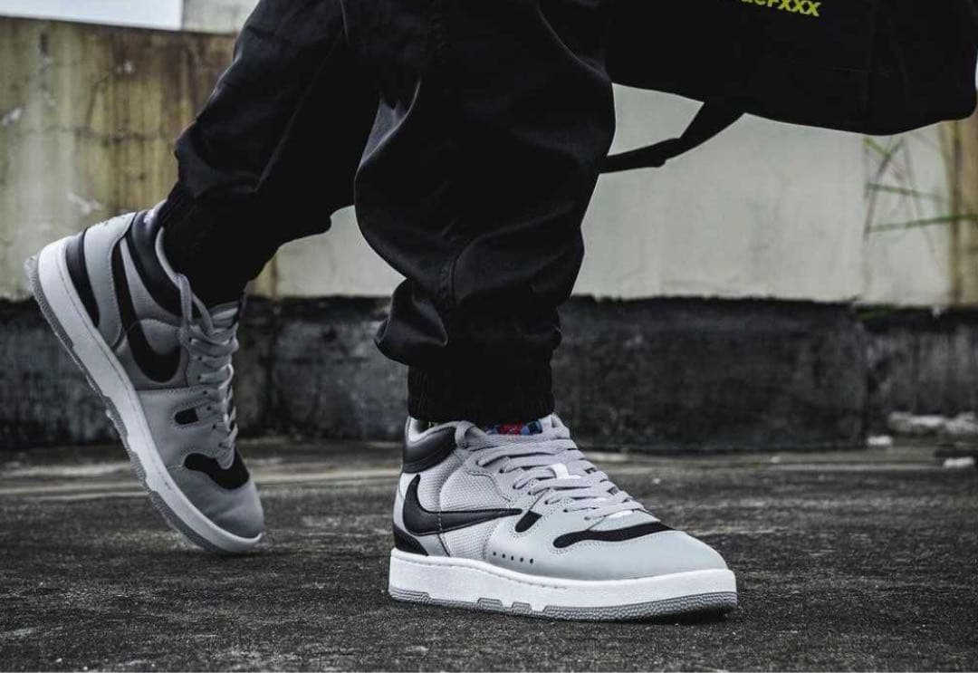 NIKE ×Travis Scott Cactus Jack Attack