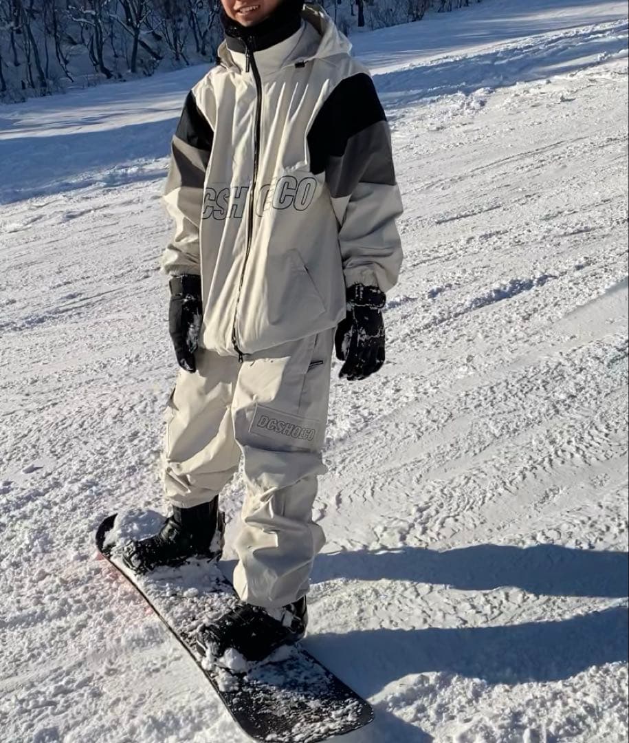 【きぬ】スノーボードウェア 上下セット XL/プレゼント付き