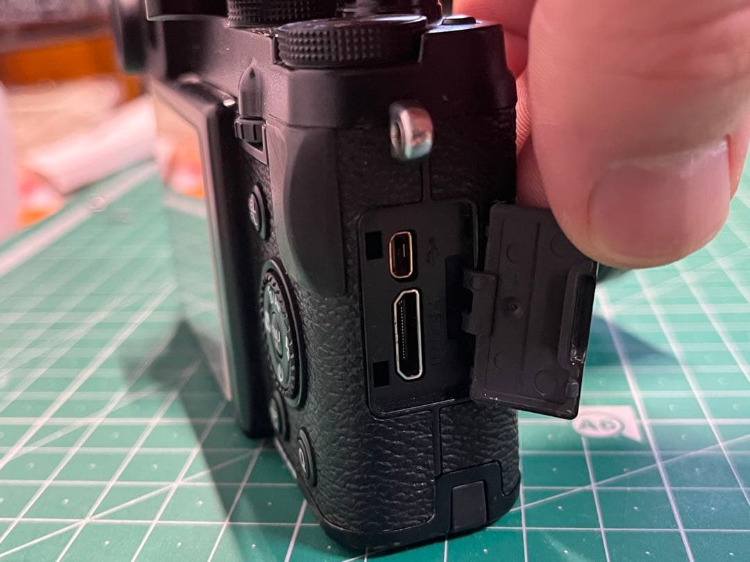 FUJIFILM X20(本体、充電器、バッテリー3個つき、その他)