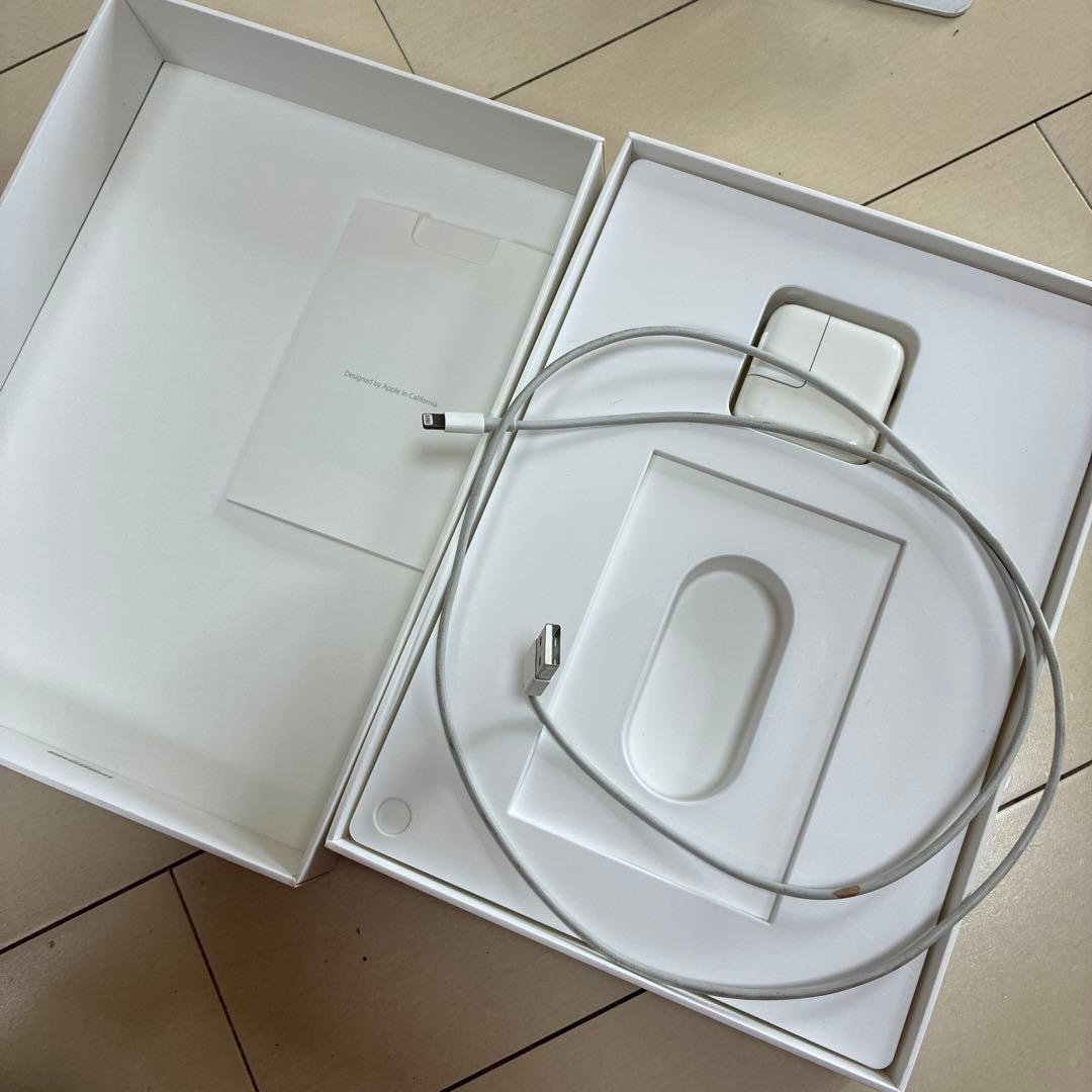 iPad Pro 9.7インチWi-Fi + Cellularゴールド動作品