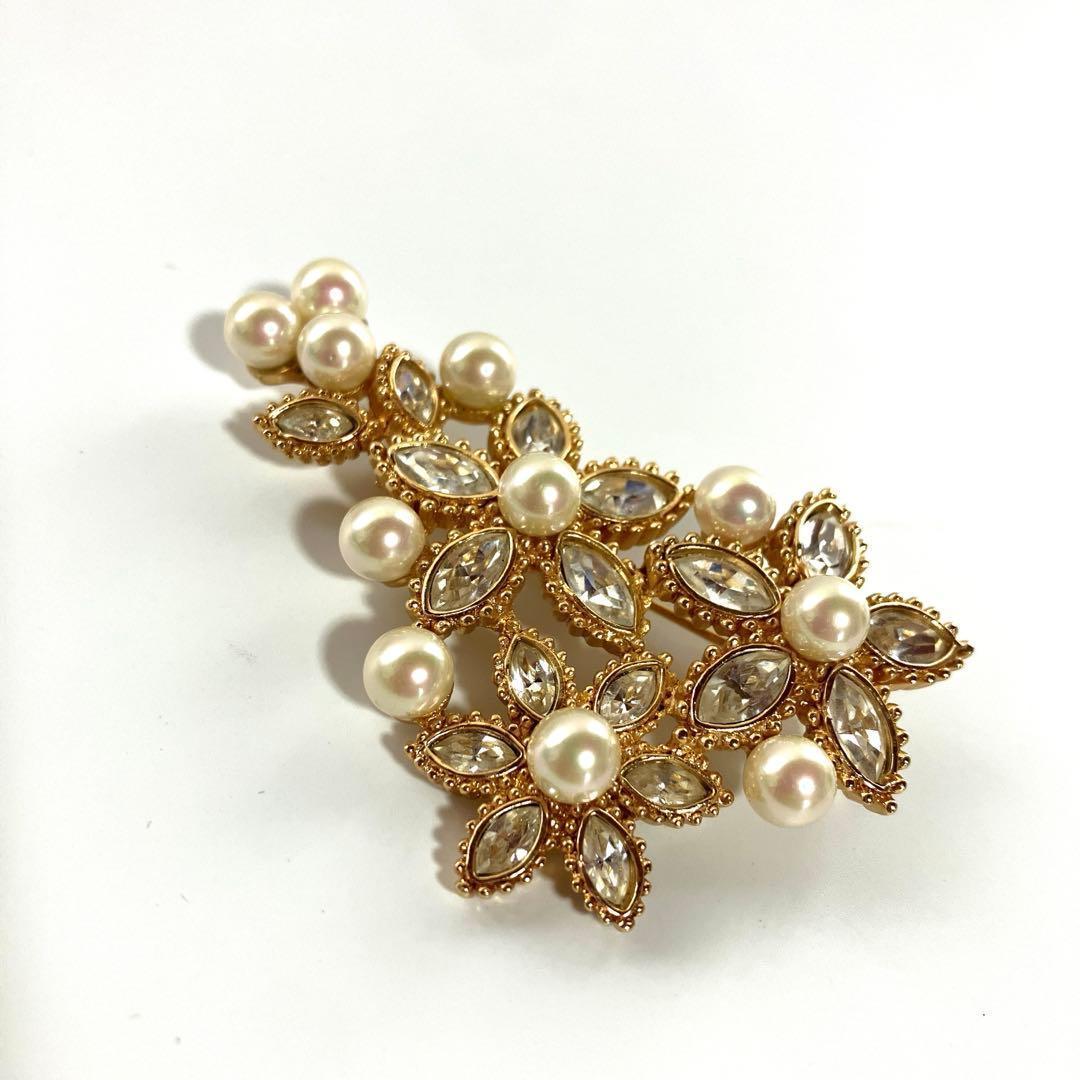 Christian Dior フラワーブローチ