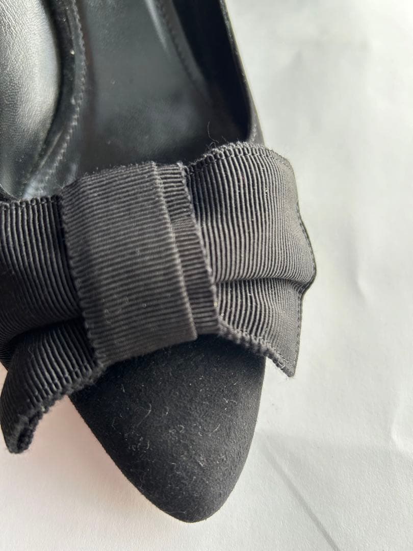 PRADA リボンスェードパンプス