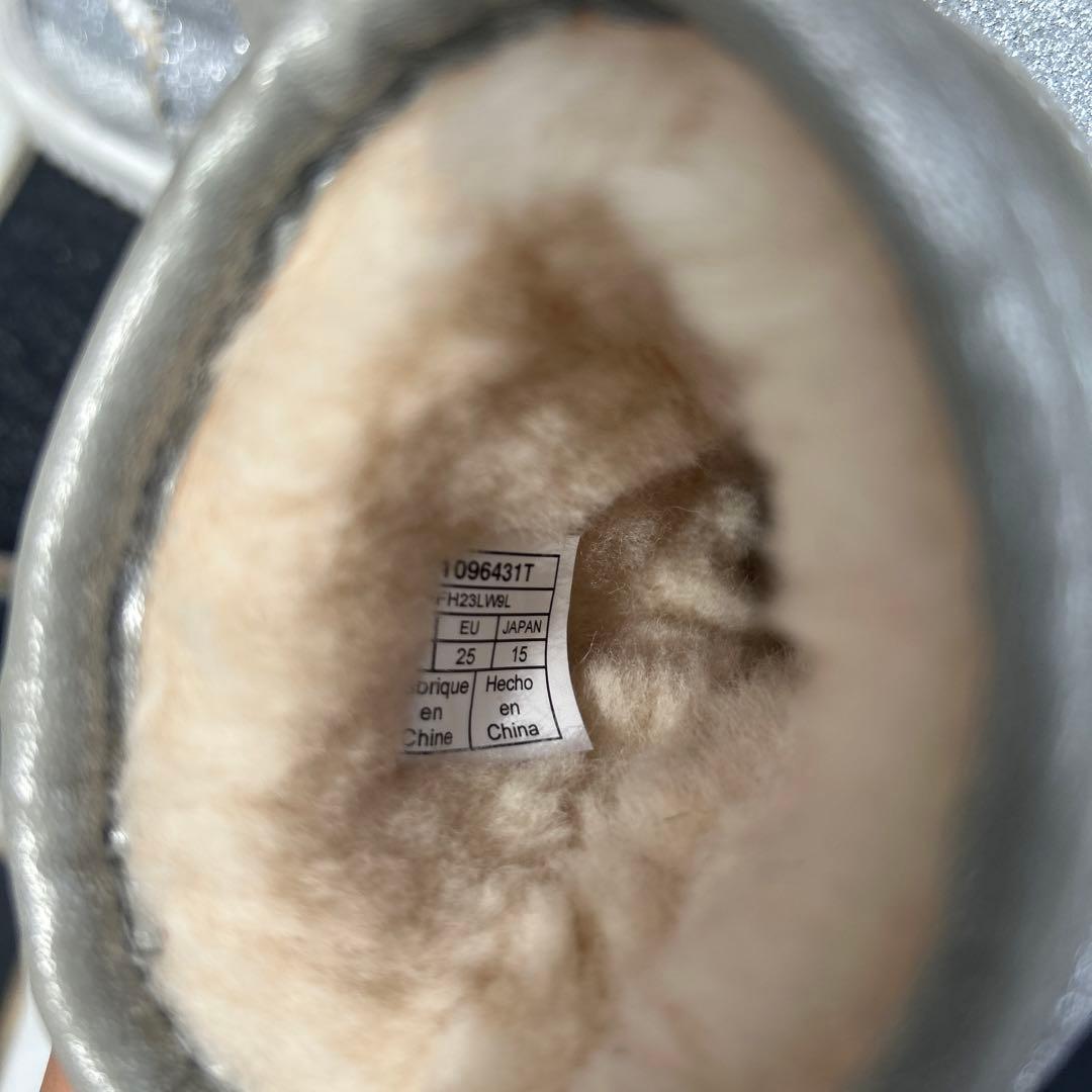 UGG シルバー ブーツ 15cm
