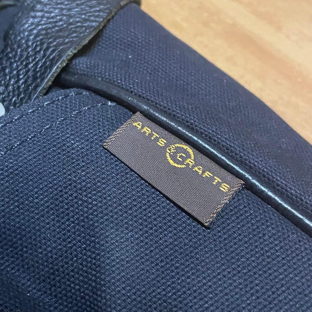 ARTS&CRAFTS ショルダーバッグ レザー キャンバス 重厚感 本革 牛革