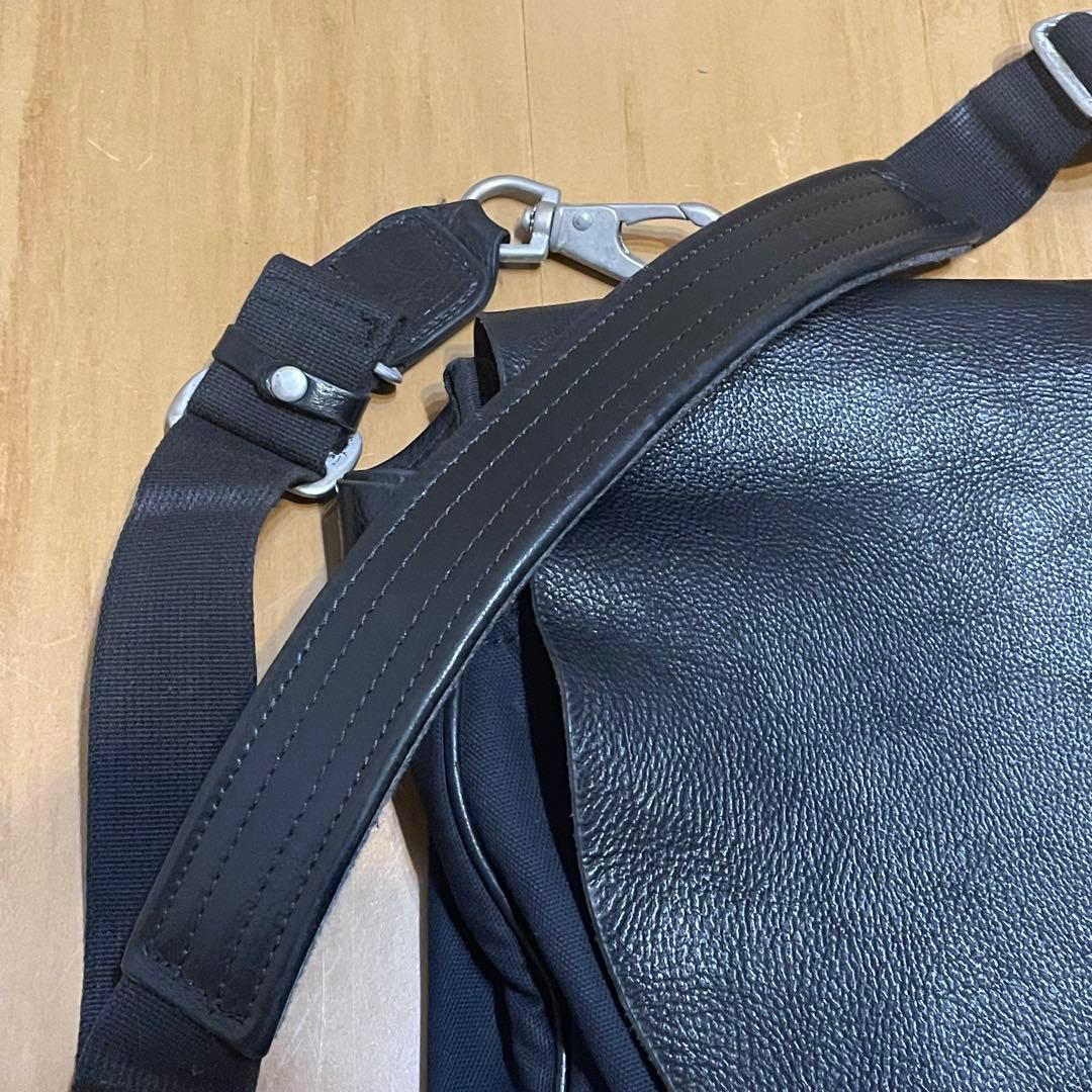 ARTS&CRAFTS ショルダーバッグ レザー キャンバス 重厚感 本革 牛革