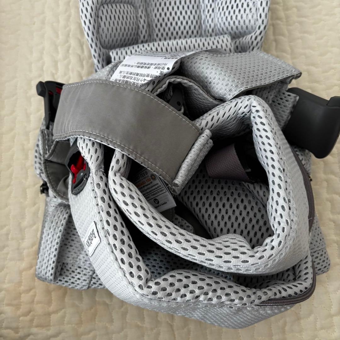 未使用＊BABYBJORN ベビービョルン　ワンカイエアー 抱っこ紐　シルバー