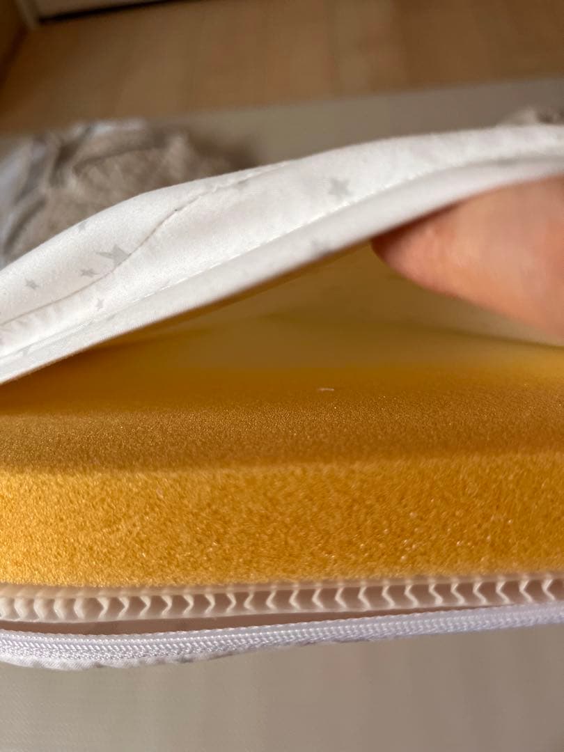 美品　ベビーベッド　&PUPPAPUPOベッドシーツ2枚セット