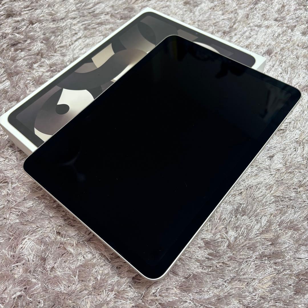 【ほぼ未使用】iPad Air5 64GB WiFiモデル スターライト