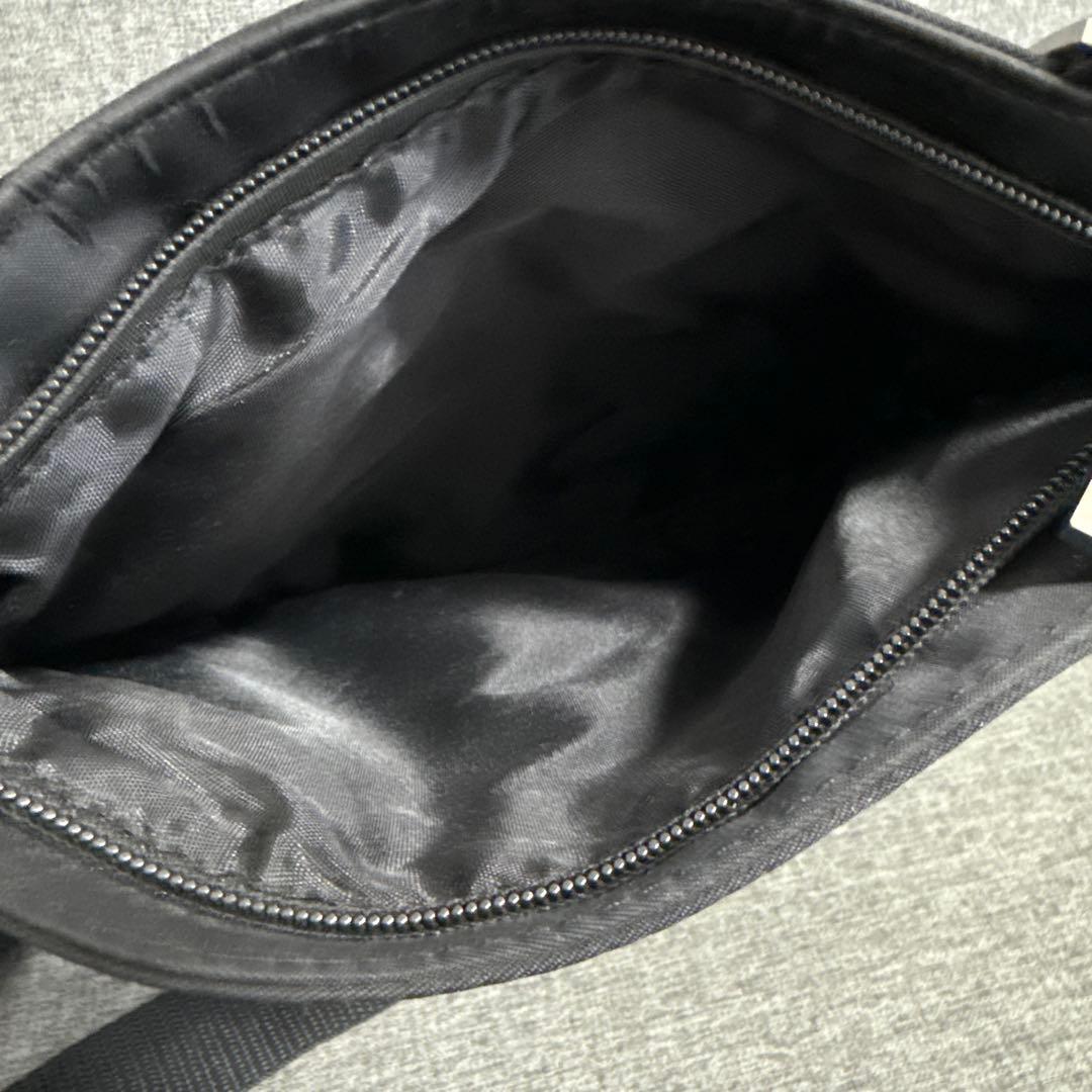 BVLGARI ブラック ショルダーバッグ