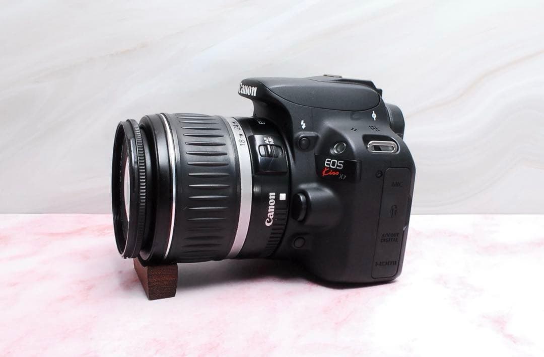 ✨世界最小クラス✨最軽量✨Canon Kiss X7☆初心者でも安心☆