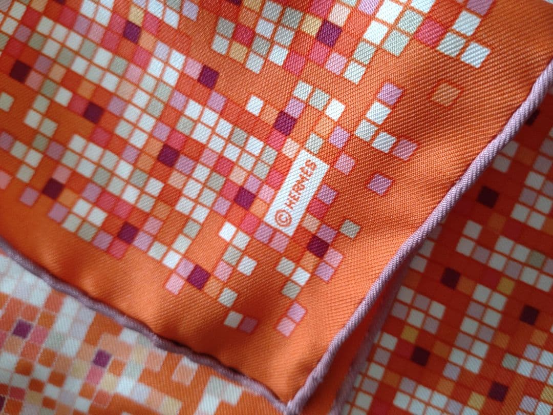 エルメス オレンジ シルク ハンカチ