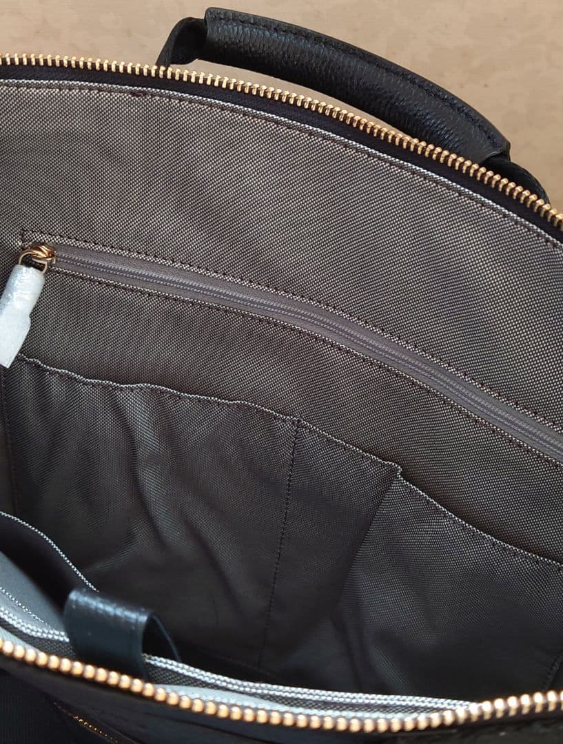 本日までお値下げ【未使用】コールハーン 黒 3weyバックパック A4もO.K.