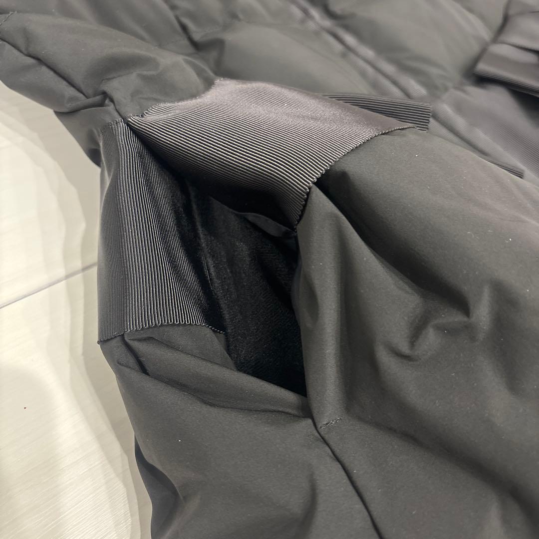 M'S GREACY 黒のショートダウンコート